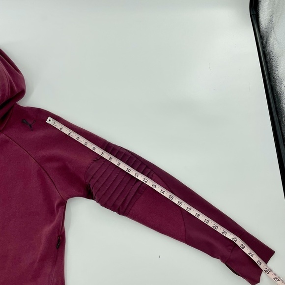 Puma Dryfit Fitted hoodie with sheer ribbing sleeve detail and zippered pockets - Picture 9 of 15